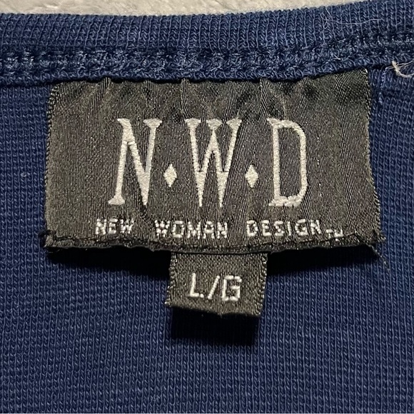 ***😀3 foe $35./Navy blue New Woman Design (N.W.D) long sleeve shirt. - Picture 3 of 5